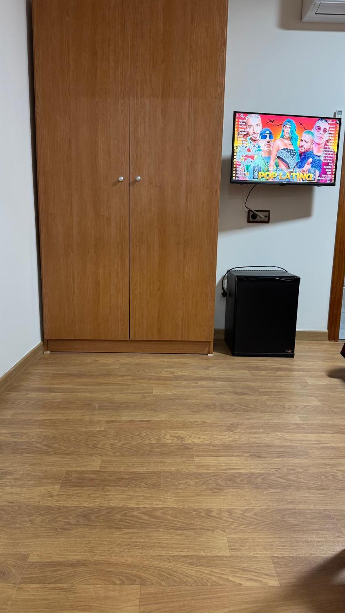 호스탈 마드라조 호텔 바르셀로나 외부 사진